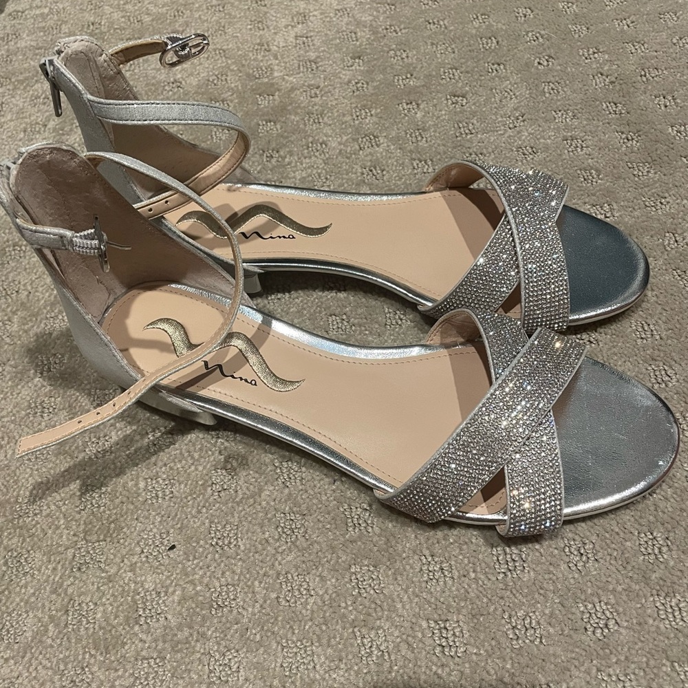 Nina silver flat sandals
